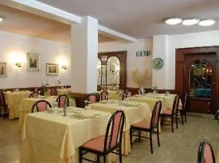 Hotel Cristallo فاراتسي 4*,  إيطاليا