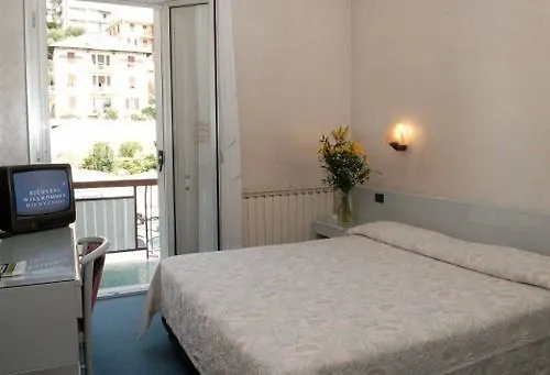 Hotel Cristallo فاراتسي